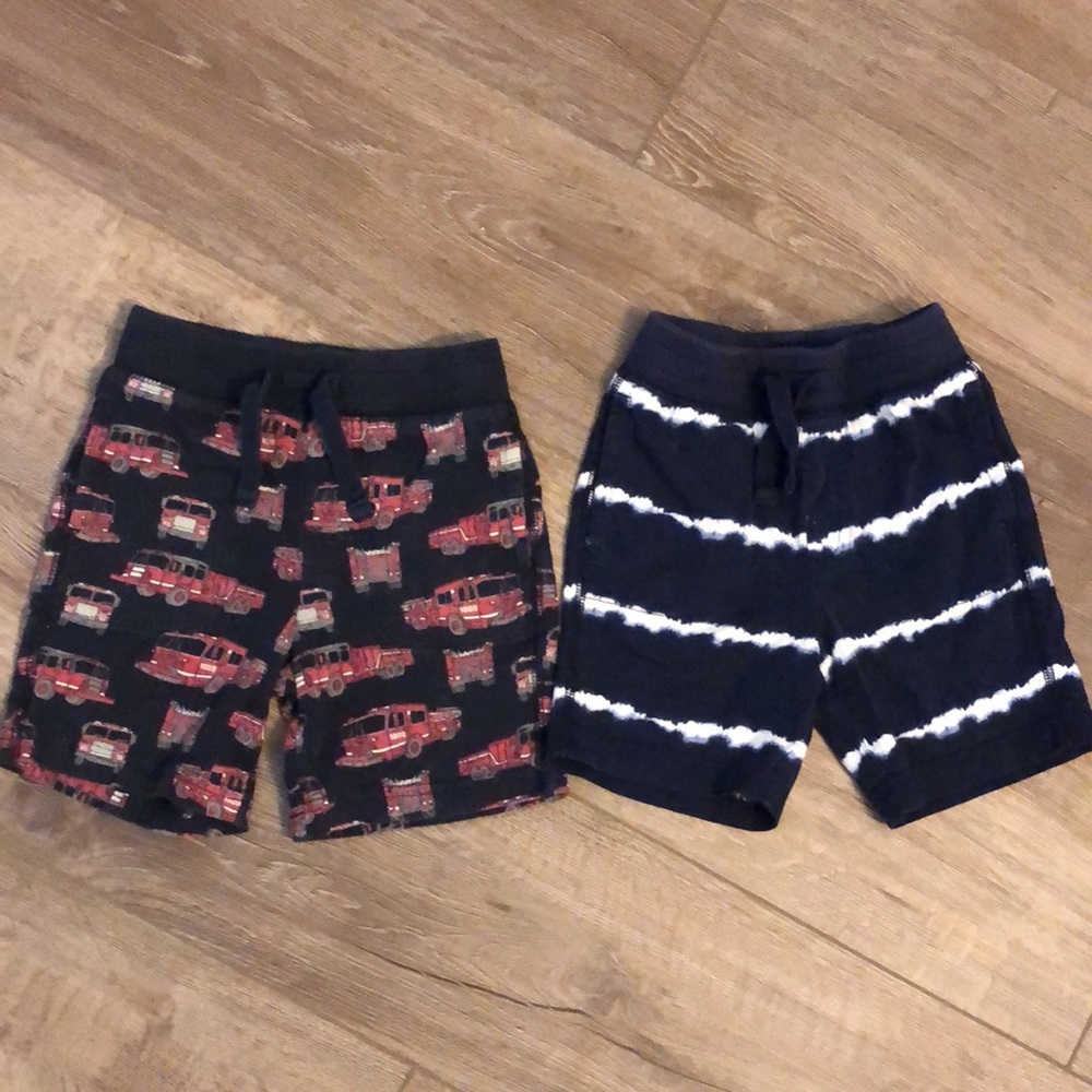 GAP Baby Gap {BUNDLE} Firetruck & Tie Dye Print Pull-On Shorts